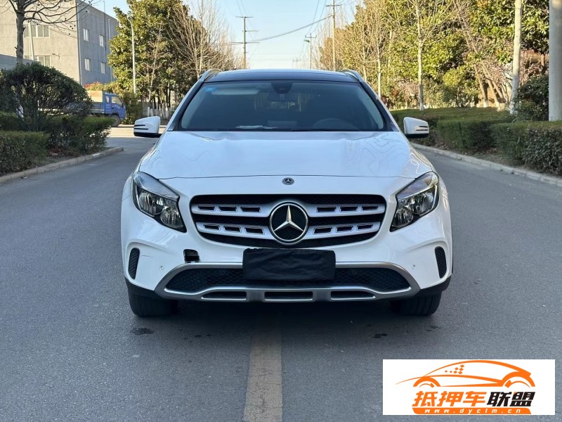  18年奔馳GLA轎車 