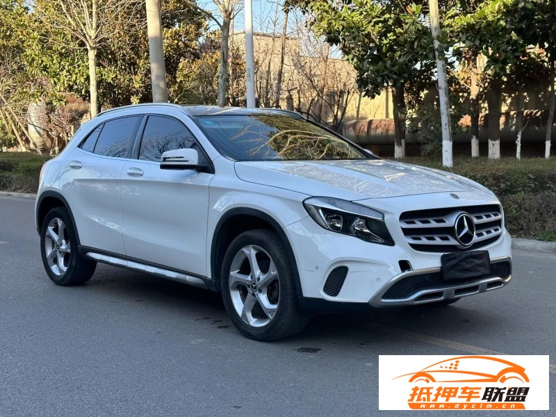  18年奔馳GLA轎車 