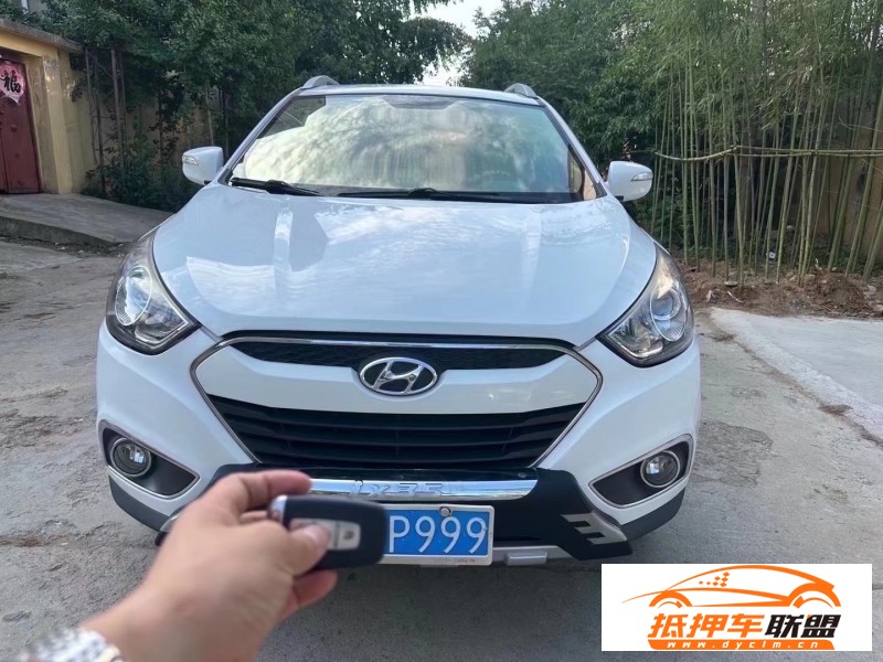  12年現(xiàn)代ix35轎車 