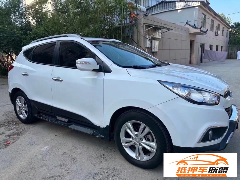  12年現(xiàn)代ix35轎車 
