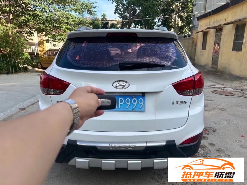  12年現(xiàn)代ix35轎車 