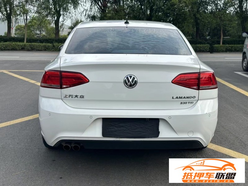  18年大眾凌渡轎車 