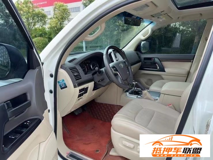  20年豐田蘭德酷路澤轎車 