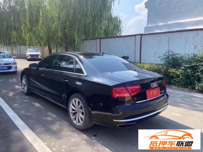  14年奧迪S8轎車 
