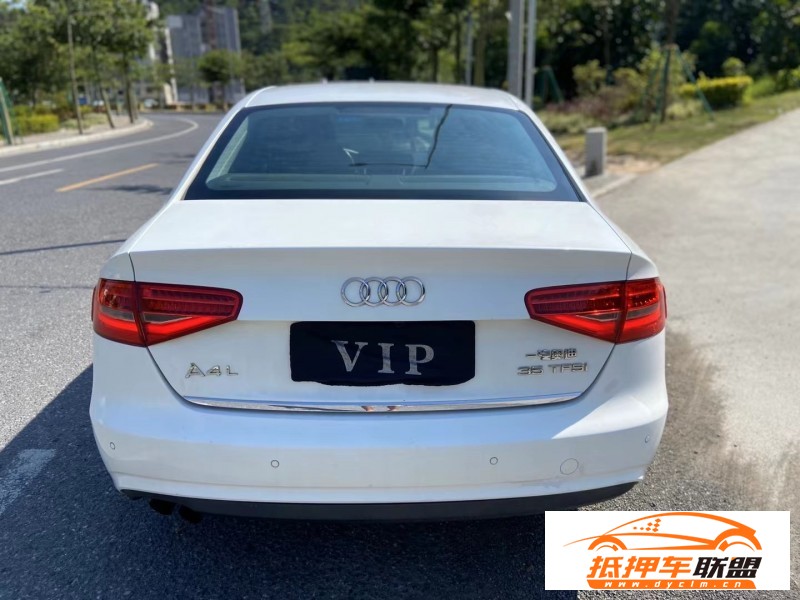  12年奧迪A4轎車 