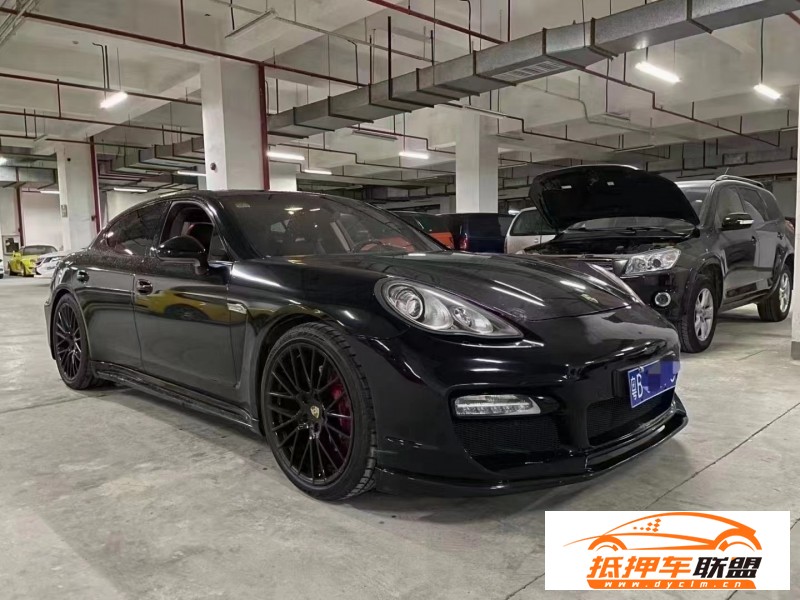  13年保時捷帕納梅拉轎車 