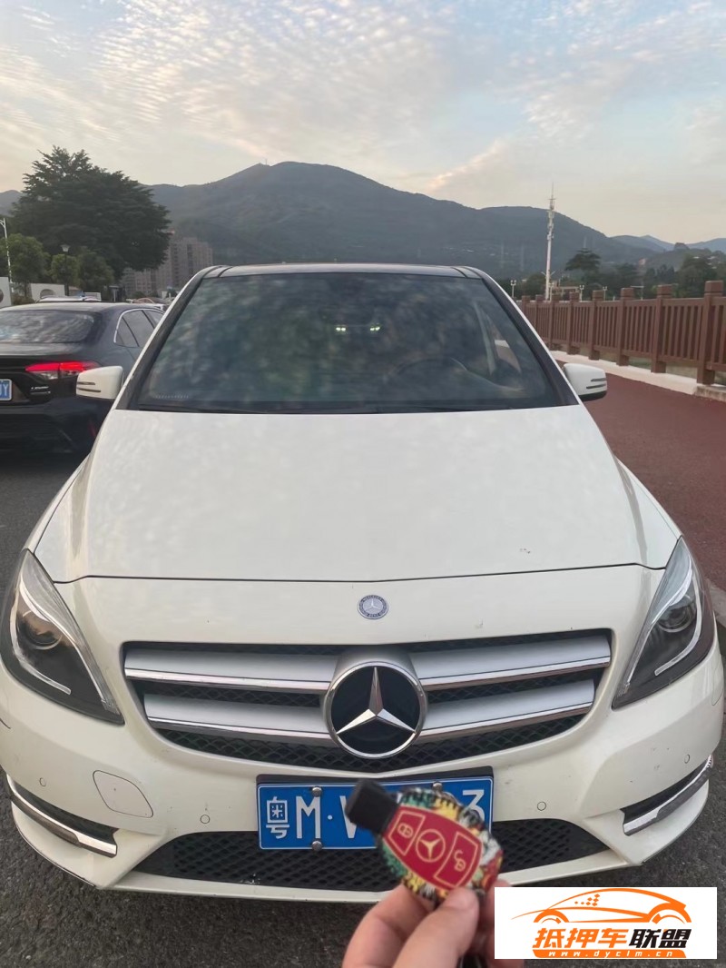  15年奔馳B轎車 