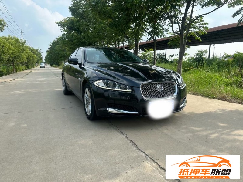  13年捷豹XF轎車 