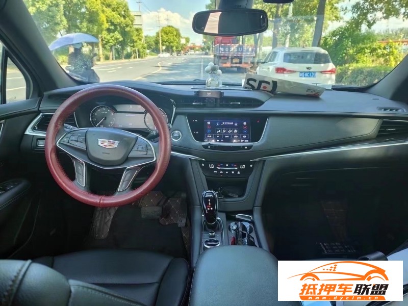  22年凱迪拉克XT5轎車 