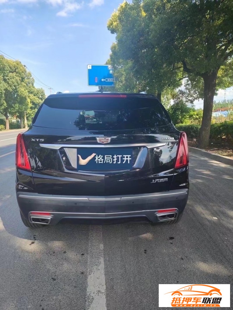  22年凱迪拉克XT5轎車 