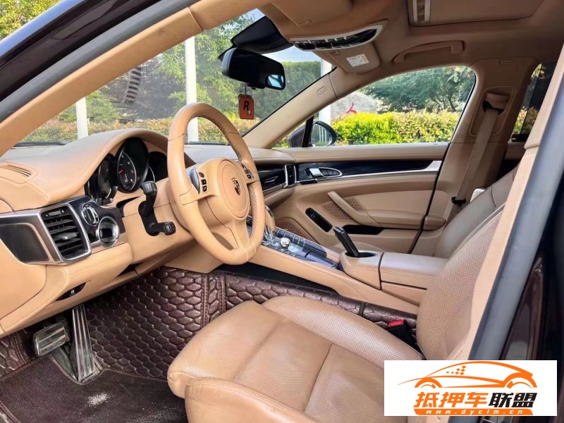  14年保時(shí)捷帕納梅拉轎車 