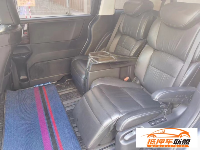  16年本田艾力紳轎車 