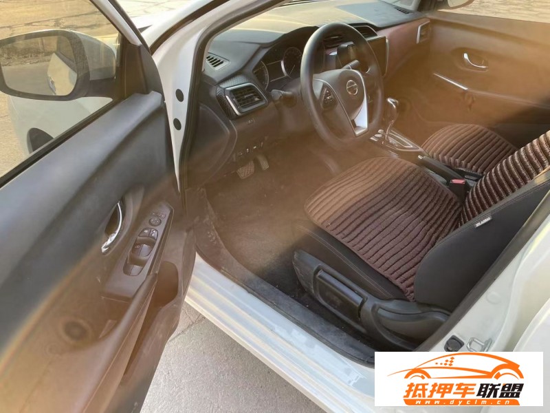  20年日產(chǎn)藍(lán)鳥轎車 
