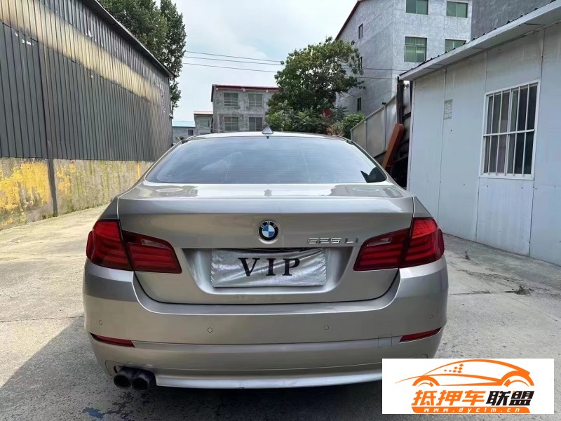  13年寶馬5系轎車 