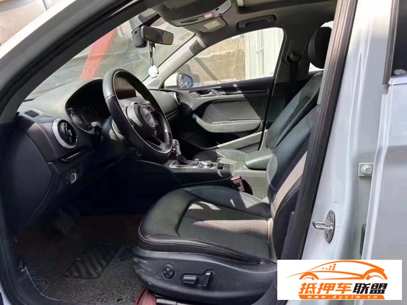  17年奧迪A3轎車 
