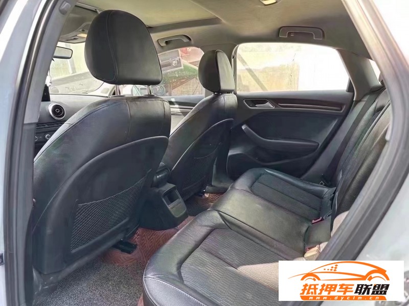  17年奧迪A3轎車 
