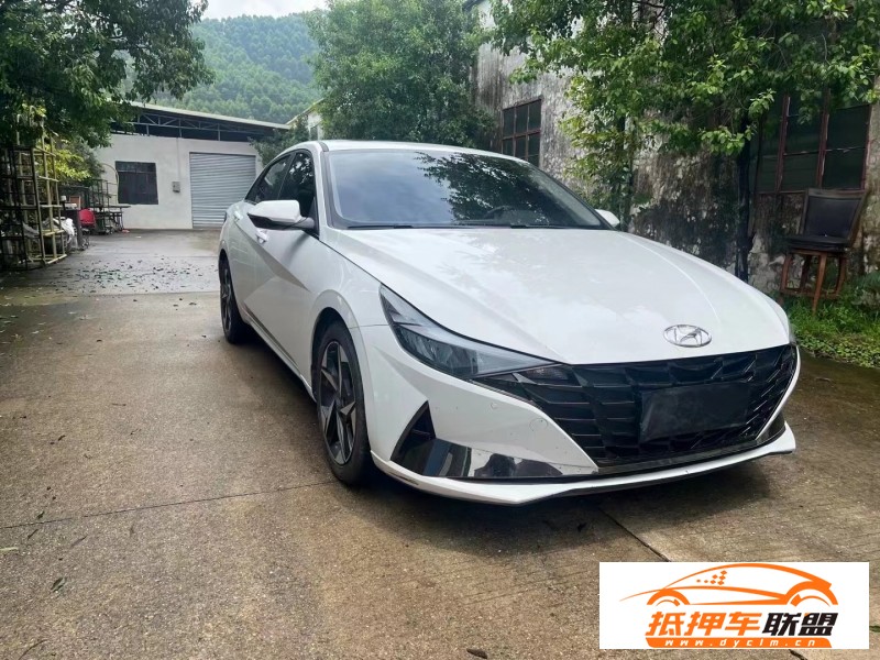  22年現(xiàn)代伊蘭特轎車 