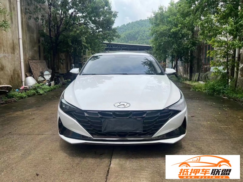  22年現(xiàn)代伊蘭特轎車 