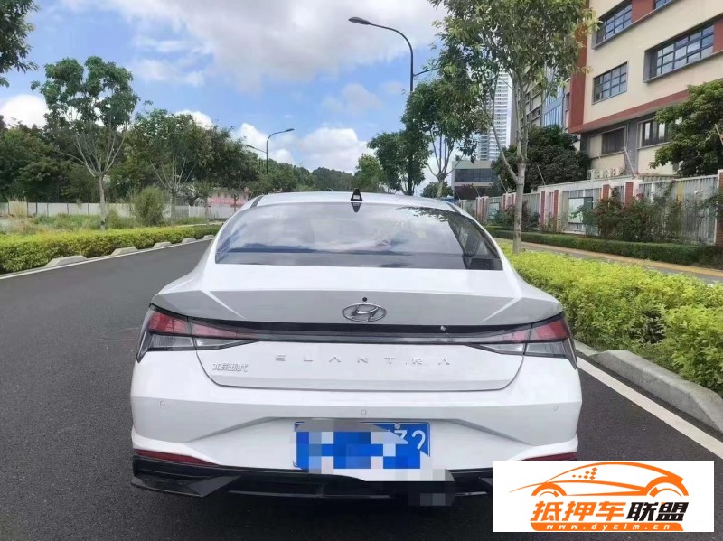  23年現(xiàn)代伊蘭特轎車 