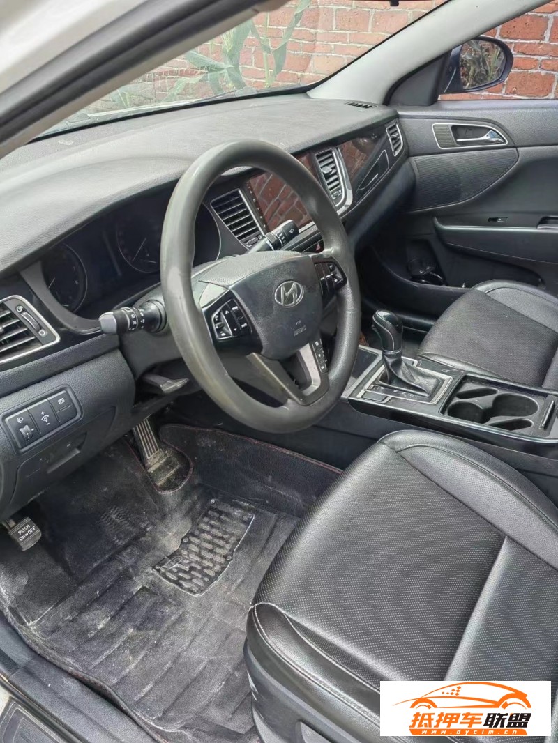  15年現(xiàn)代名圖轎車 