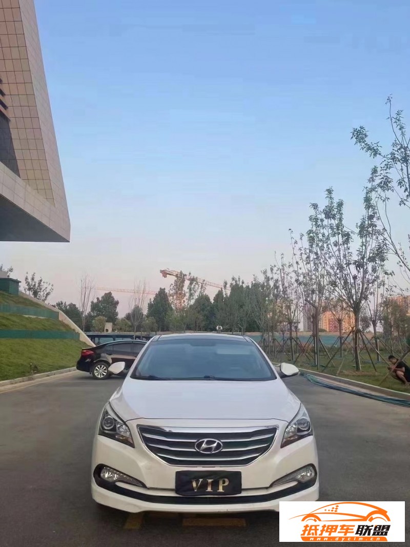  16年現(xiàn)代名圖轎車 