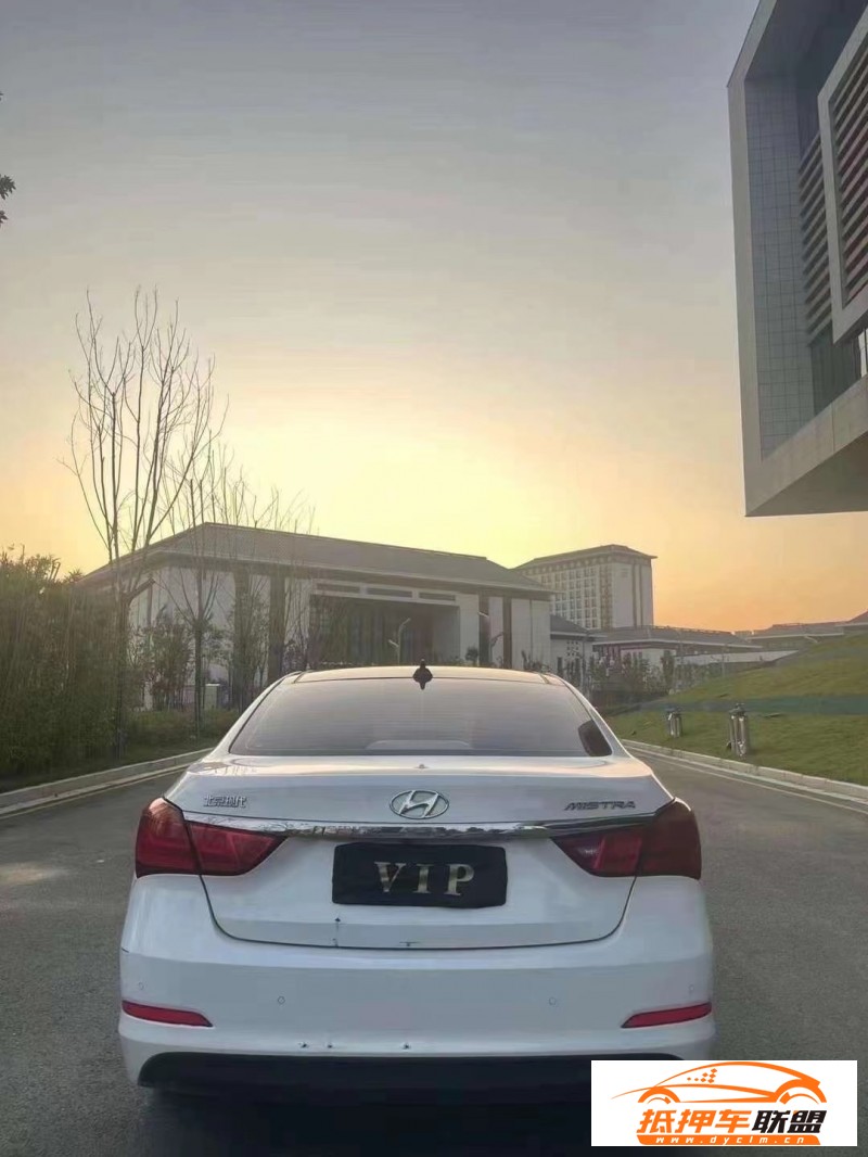  16年現(xiàn)代名圖轎車 