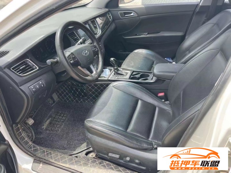  15年現(xiàn)代名圖轎車 