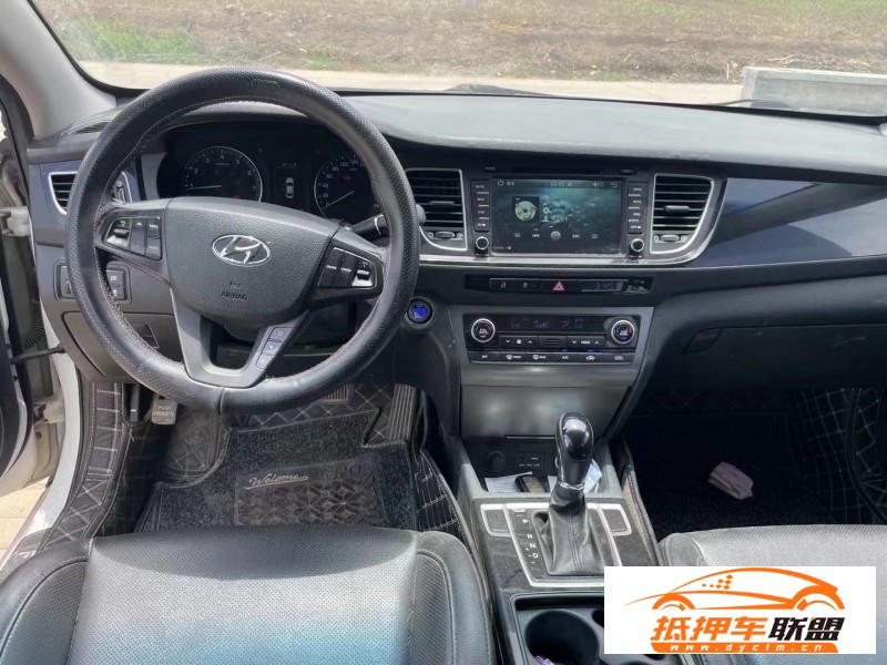  15年現(xiàn)代名圖轎車 