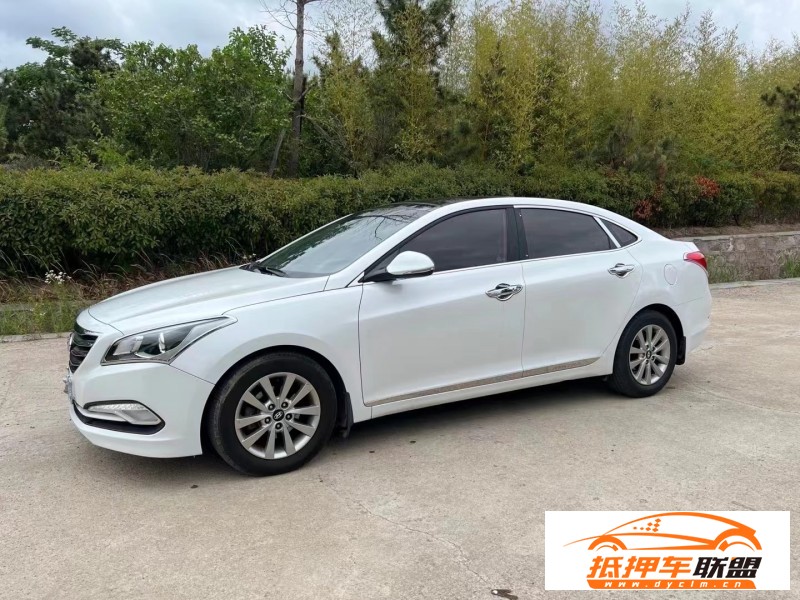  15年現(xiàn)代名圖轎車 