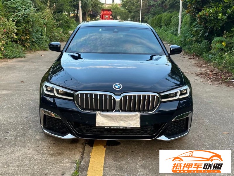  22年寶馬5系轎車 