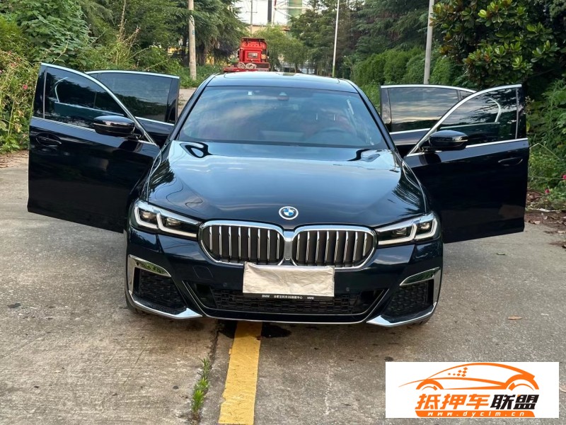  22年寶馬5系轎車 