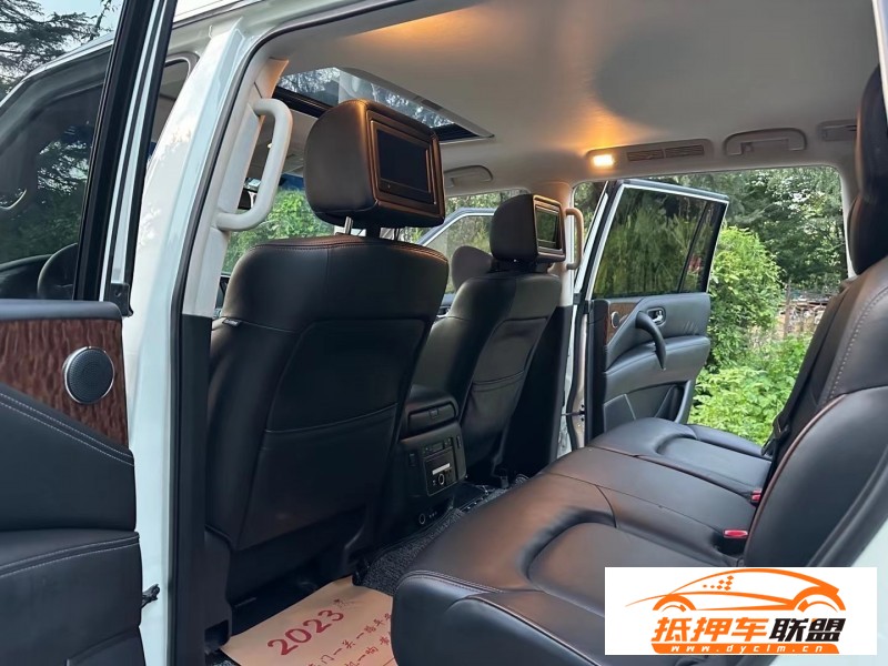  18年日產(chǎn)途樂轎車 
