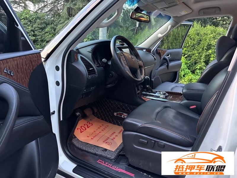  18年日產(chǎn)途樂轎車 