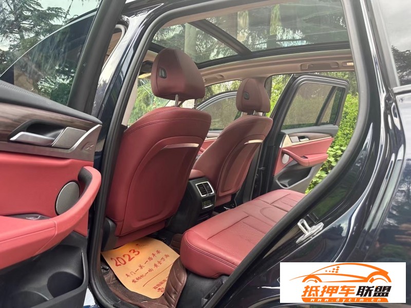  22年寶馬X3轎車 