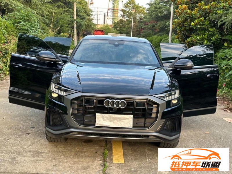  20年奧迪Q8轎車(chē) 