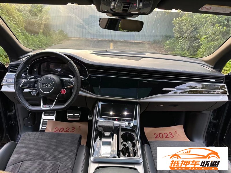  20年奧迪Q8轎車(chē) 