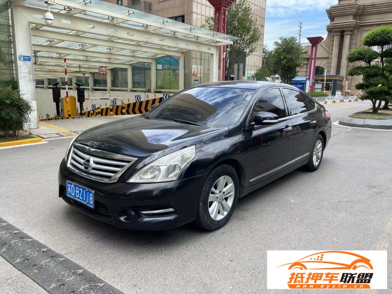  11年日產(chǎn)天籟轎車 