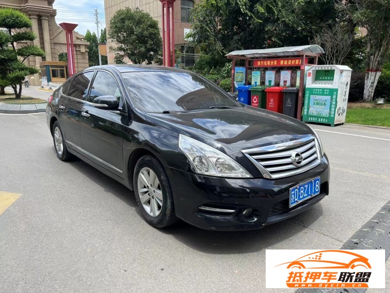  11年日產(chǎn)天籟轎車 