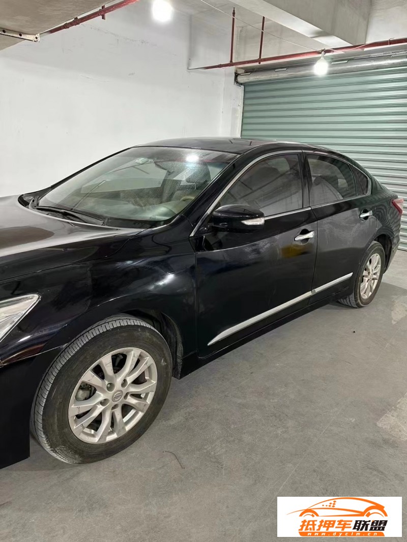  16年日產(chǎn)天籟轎車 