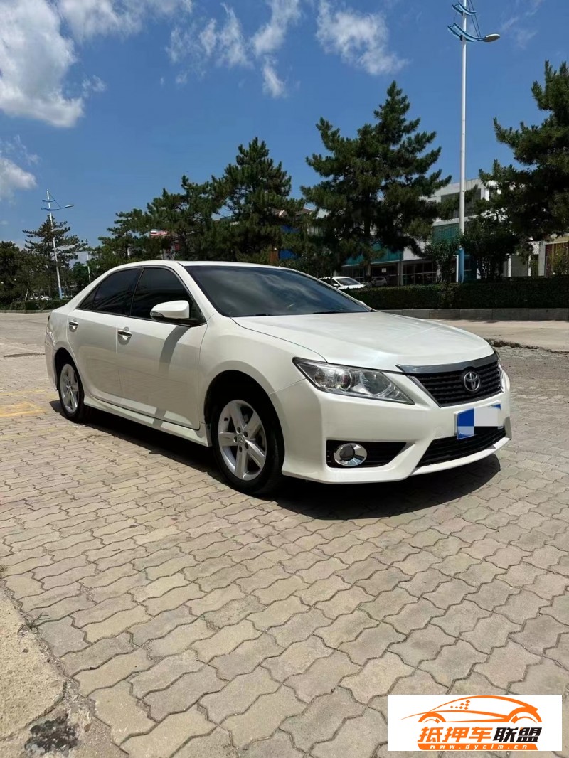  14年豐田凱美瑞轎車 
