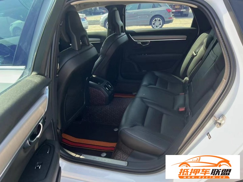  17年沃爾沃S90轎車 