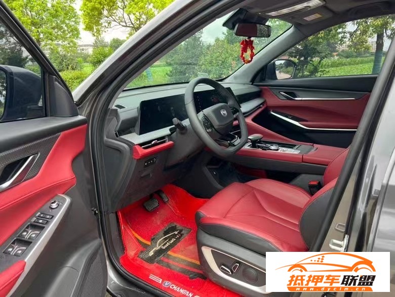  22年長(zhǎng)安CS75SUV 