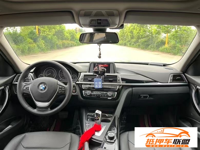  16年寶馬3系轎車 