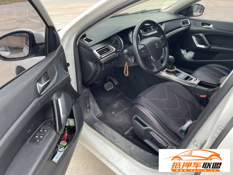  17年標(biāo)致408轎車 