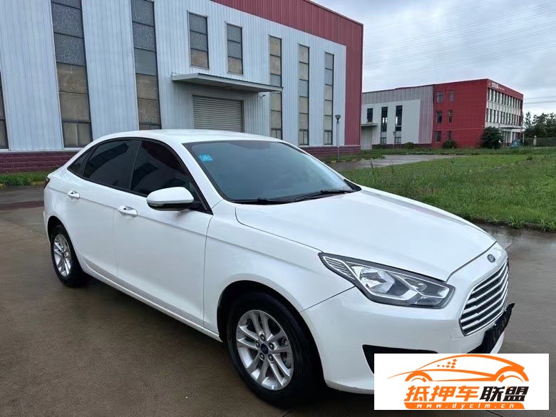  20年福特福睿斯轎車 