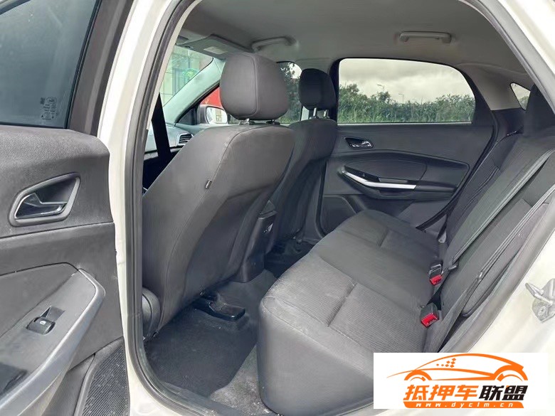  20年福特福睿斯轎車 