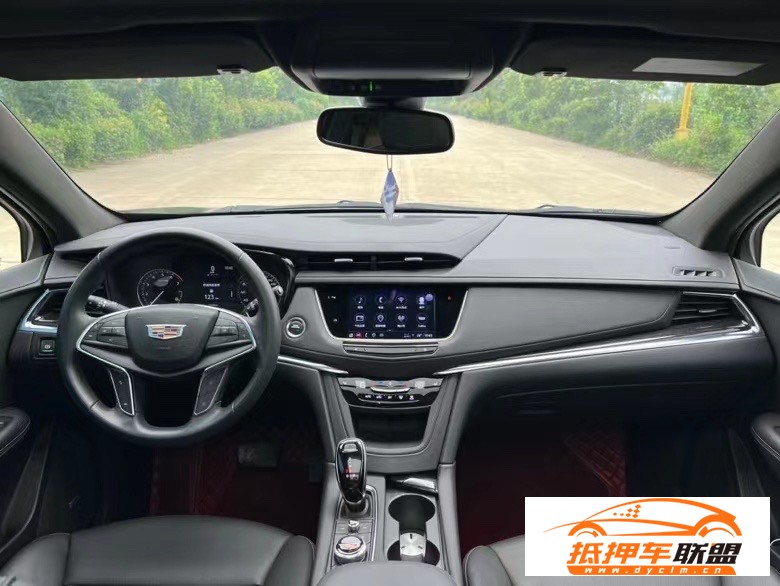  22年凱迪拉克XT5轎車 