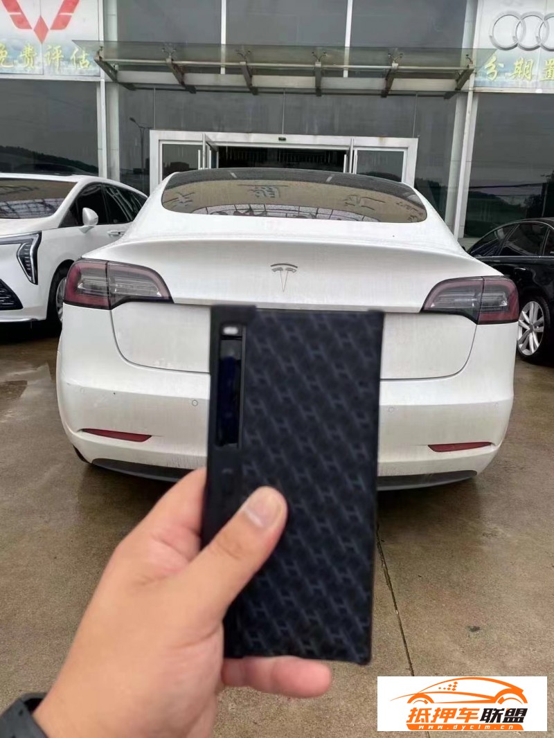  20年特斯拉MODEL 3轎車 