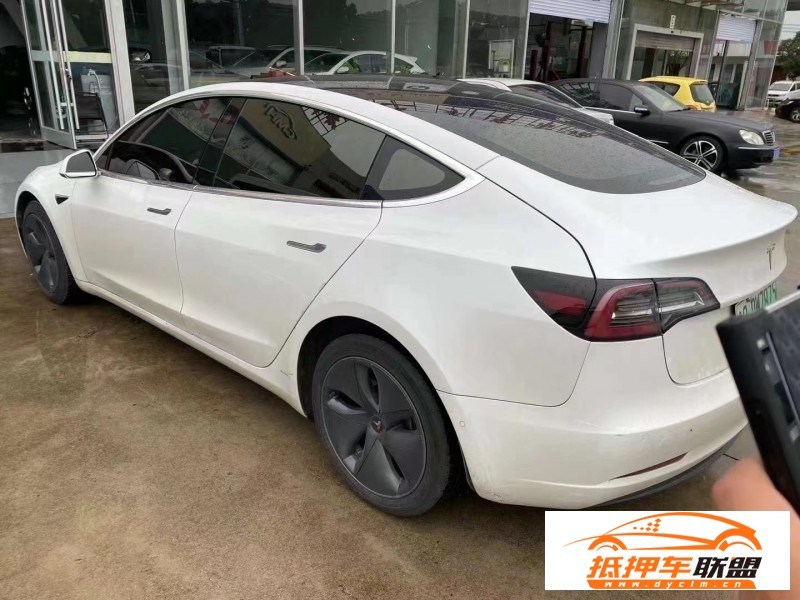  20年特斯拉MODEL 3轎車 