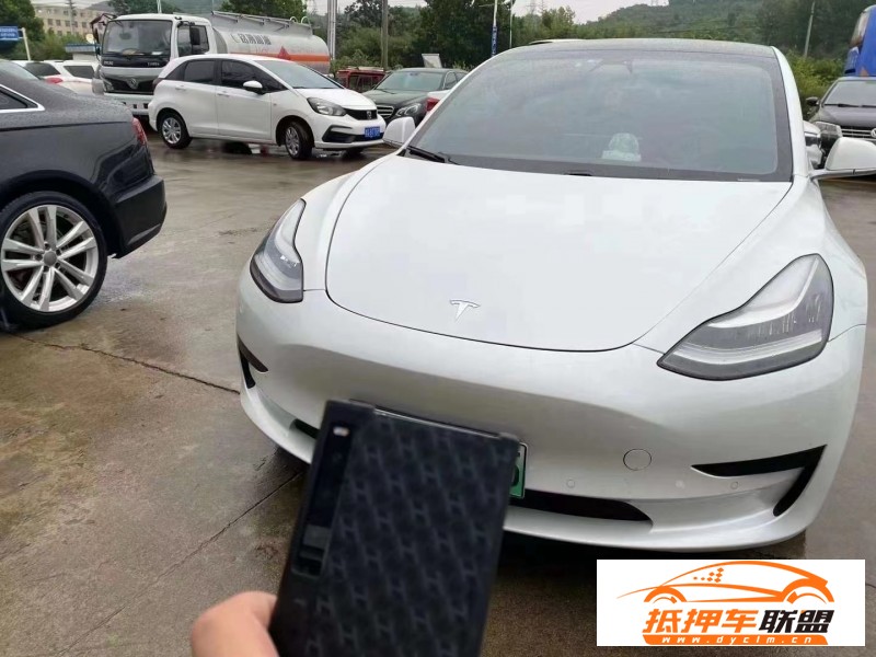  20年特斯拉MODEL 3轎車 
